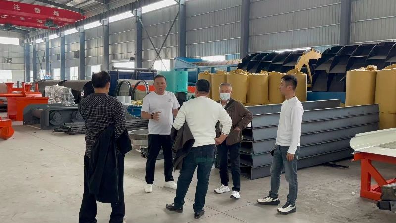 Südostasiatische Kunden kaufen Waschanlagen für alluviales Gold zurück